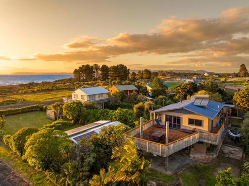 2 Quentin Place, Mahia