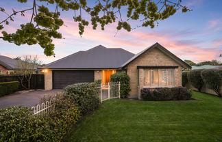 33 Sanctuary Gardens, Shirley