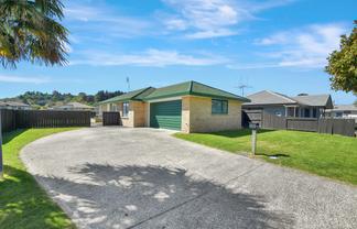 40 Solomon Street, Brookfield
