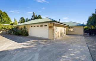 12 Russell Street, Darfield
