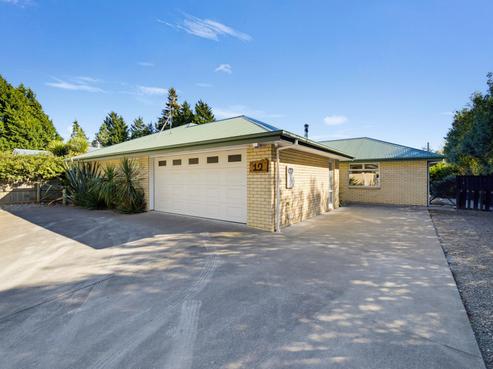 12 Russell Street, Darfield