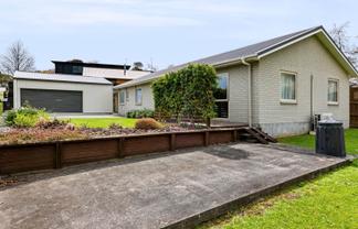 55 Poplar Grove, Whalers Gate