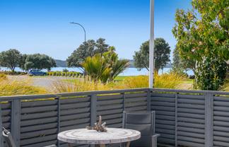 22 Schooner Avenue, Snells Beach