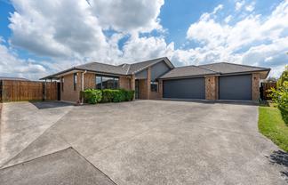 15 Hector Drive, Rototuna North