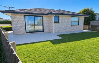 12a Hughson Street, Waitara