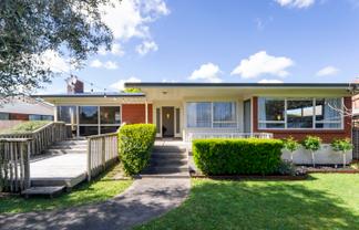 14 Lamont Street, Chartwell
