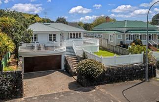 23 Cambridge Terrace, Devonport