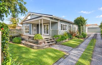12 Devon Street, Glenholme