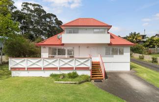 41 Esther Place, Red Beach