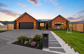 58 Carnaveron Drive, Lincoln