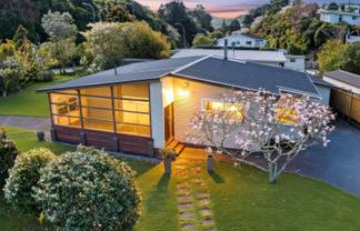 1 Silverbirch Grove, Churton Park