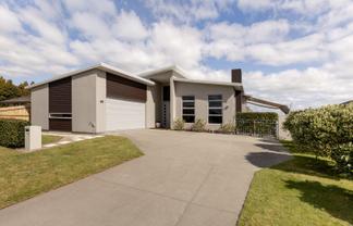 26 Alva Glen Place, Pyes Pa