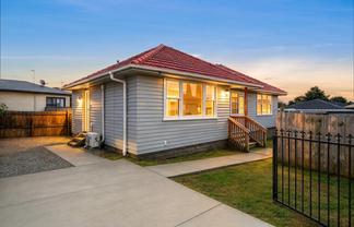 14B Ivon Road, Otara