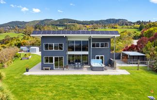 878 Blueskin Road, Mount Cargill