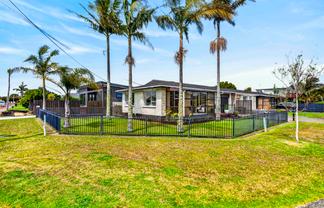 1A Melanie Place, Orewa
