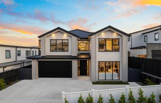 6 Luff Place, Long Bay