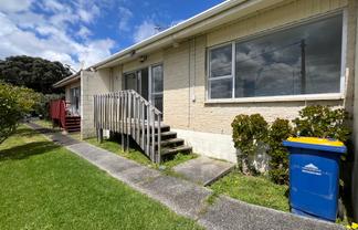 2/98 Birkdale Road, Birkdale