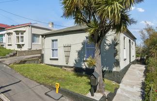 38 Blacks Road, North East Valley