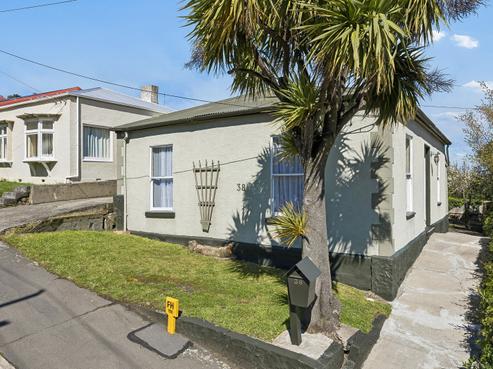 38 Blacks Road, North East Valley