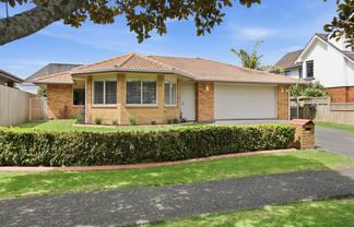 17 Cellarmans Street, Te Atatu Peninsula
