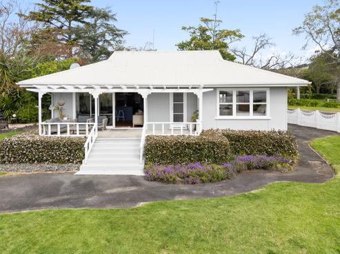 6 Ferndale Drive, Kawakawa Bay