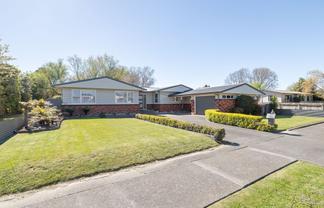 33 Long Melford Road, AWAPUNI