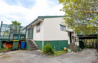 2/112 Sycamore Drive, Sunnynook