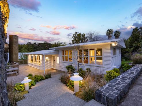 82 Atkinson Road, Titirangi