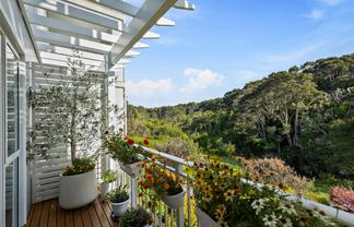 90 Eaves Bush Parade, Orewa