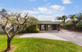 14 Sunkist Bay Road, Beachlands