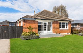 8 Pages Road, Allenton