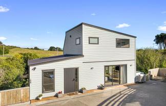 24 Norman Street, Tainui