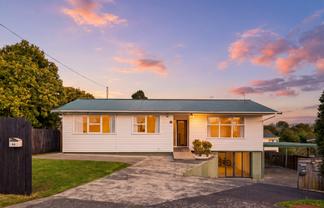 44 Brains Road, Kelston