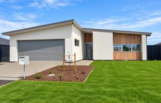 105 Faulks Drive, Lincoln