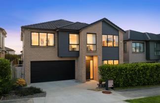 71 Drumbuoy Drive, Flat Bush