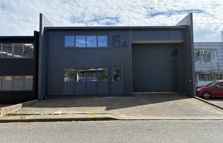 Immaculate Mixed-Use Warehouse