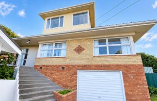 A/9 Warren Avenue, Three Kings