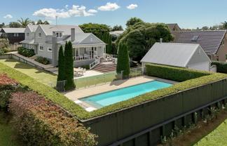 69 Grace Road, Avenues