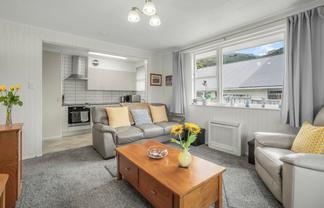 5/250 Muritai Road, Eastbourne