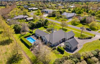 10 Fairway Drive, Martinborough