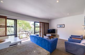 1F/3-7 Fourth Avenue, Onetangi