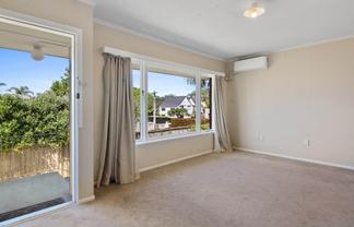 2/12 Buchanan Street, Devonport