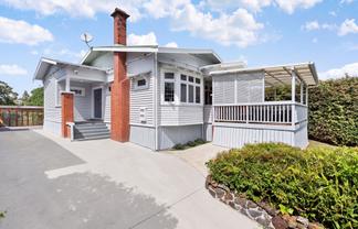 77 Woodward Road, Mount Albert