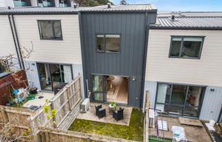 40 Clay Works Lane, New Lynn