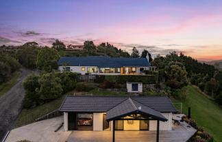 9 Kaimata Road, Bay View