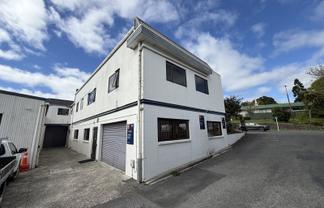 Te Puke warehouse with room to grow