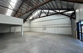 CBRE | Industrial Unit with Excellent Exposure