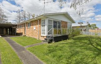 35 James Henry Crescent, Huntly