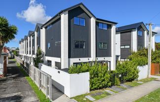 9/22 Yeovil Road, Te Atatu Peninsula