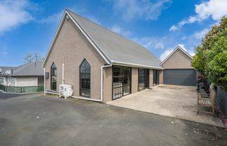 220 South Road, Caversham